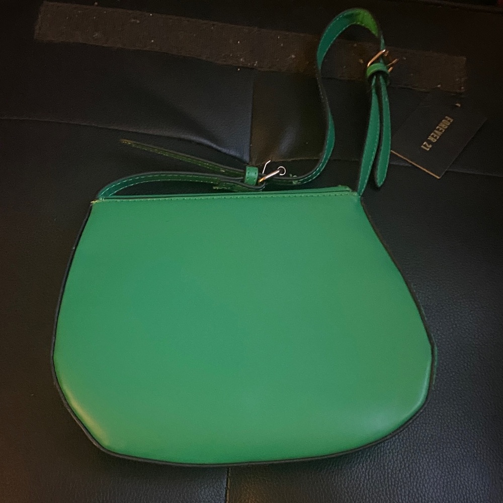 Forever 21 Green Crossbody Saddle Bag with Gold Ring Detail - Picture 2 of 3